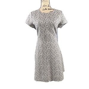 BCBGmaxazria Dress Noreen Gray Floral Fit And Flare Sz L Simple Feminine Soft